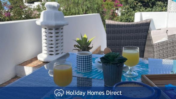 Upstairs Verandah apartment in Prainha Village