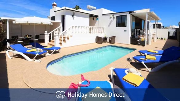 Villa Harmony private swimming pool in Lanzarote