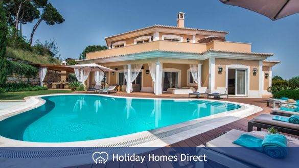 Villa Gondro private swimming pool in Portugal