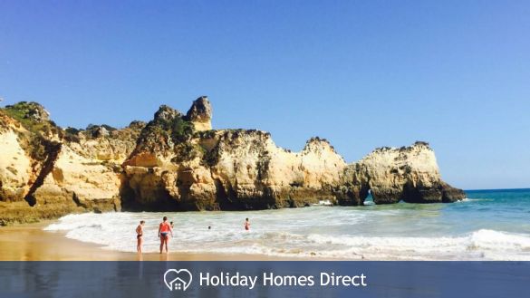 G20B, 2 bedroom apartment with air con, Prainha Village. Sleeps 5 people.