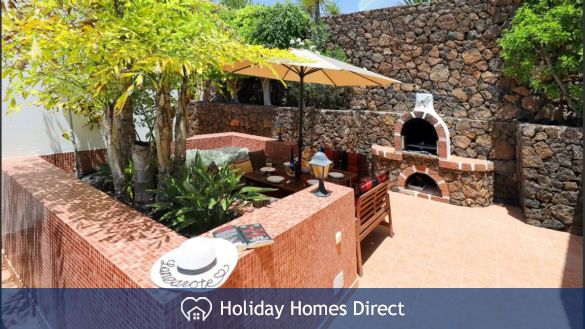 Villa Antares bathroom and sink in Lanzarote