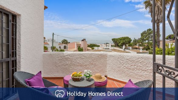 Villa Martin Private balcony and chairs