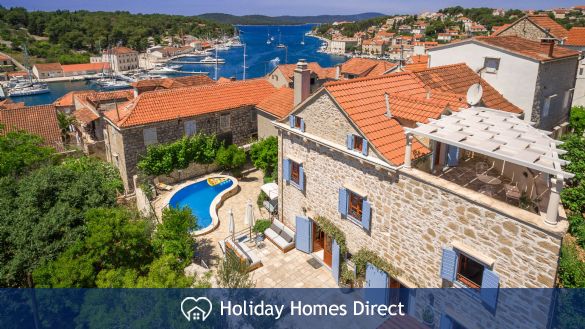 Villa Vicina, Milna, Brac Island – 3 bedroom villa with pool