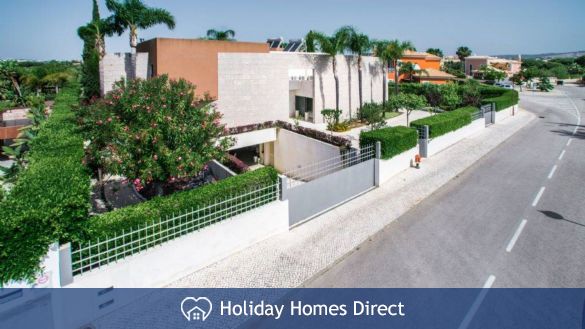 Villa Laguna – 6 bedroom holiday villa in Vilamoura Algarve