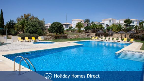 Quinta Do Rosal, Carvoeiro – Townhouses and 3/4 bedroom Villas With Pools