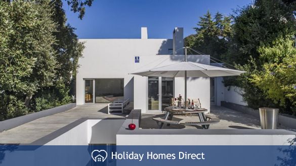 Villa Famele “Design luxe beach villa” 5-6 Pax