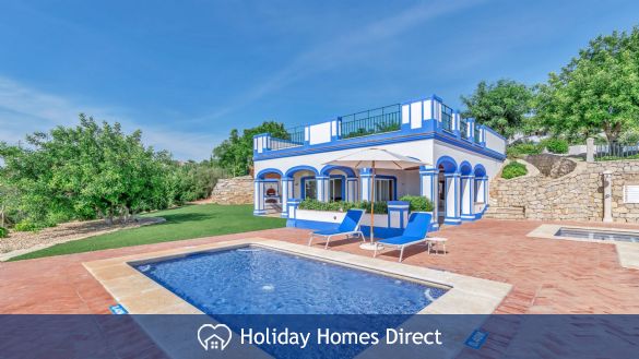 Private pool in Casa Do Alme in Portugal