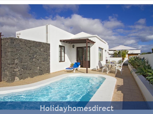 Villa Liasa Private swimming pool in Lanzarote