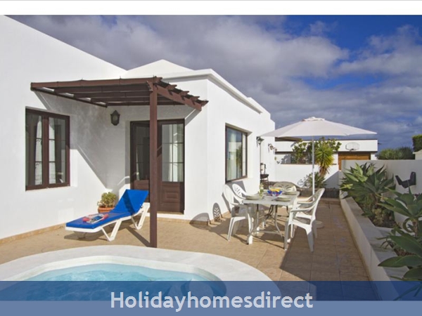 Villa Liasa sunbeds and back entrance in Lanzarote