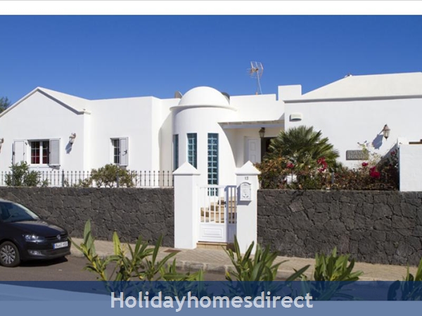 Villa Juanitas front entrance in Puerto Del Carmen