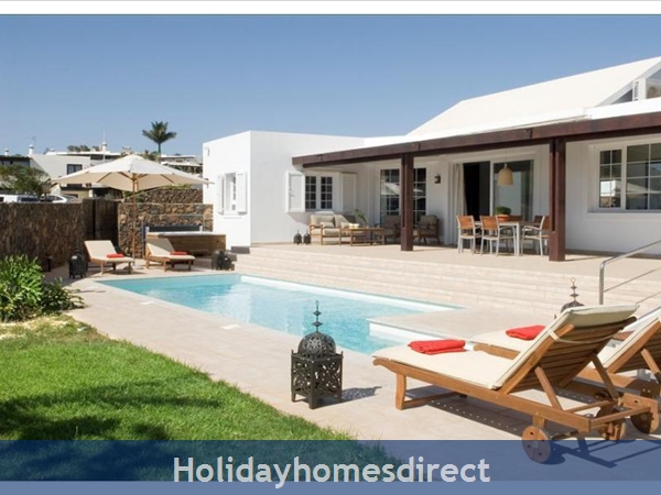 Villa Franca Private swimming pool and sunbeds