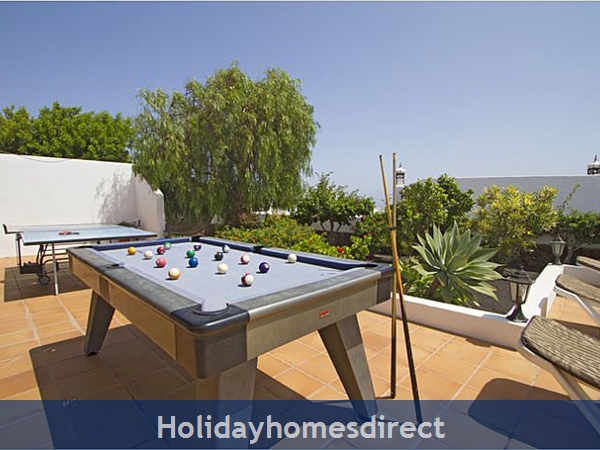 Villa Corona private  pool table and table tennis