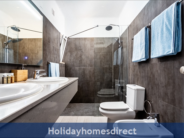 Family bathroom